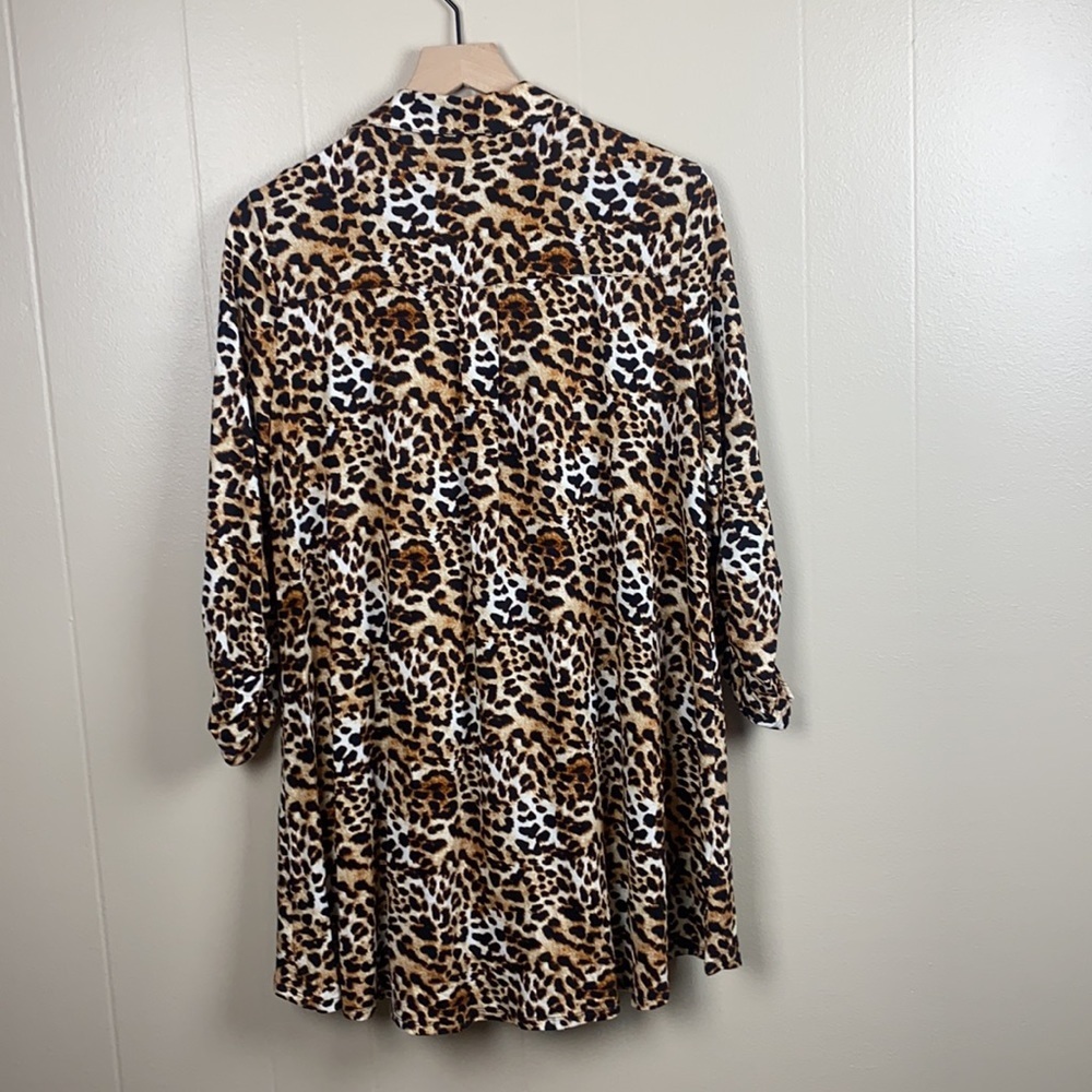 New Directions Leopard Print Julianna Crepe Tunic Button-up Top size Large - Picture 3 of 9